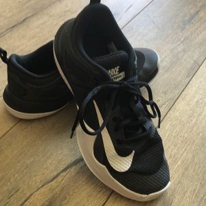 Nike Women’s Air Zoom Hyperace Volleyball Shoes